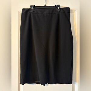 Jones New York Black Pencil Skirt. Size 10